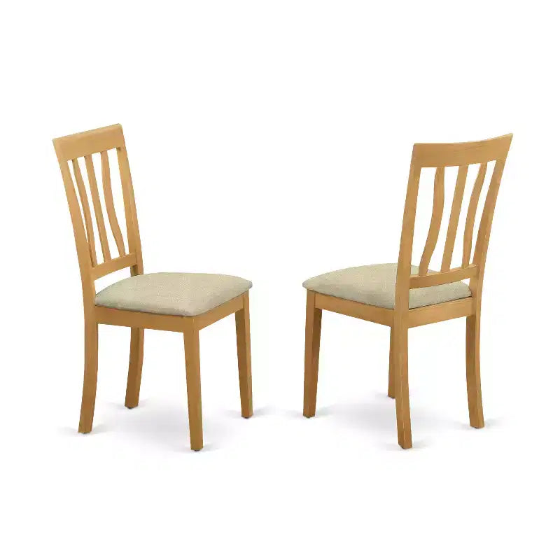 Set da pranzo per cucina con tavolo rettangolare e sedie da pranzo con schienale a doghe