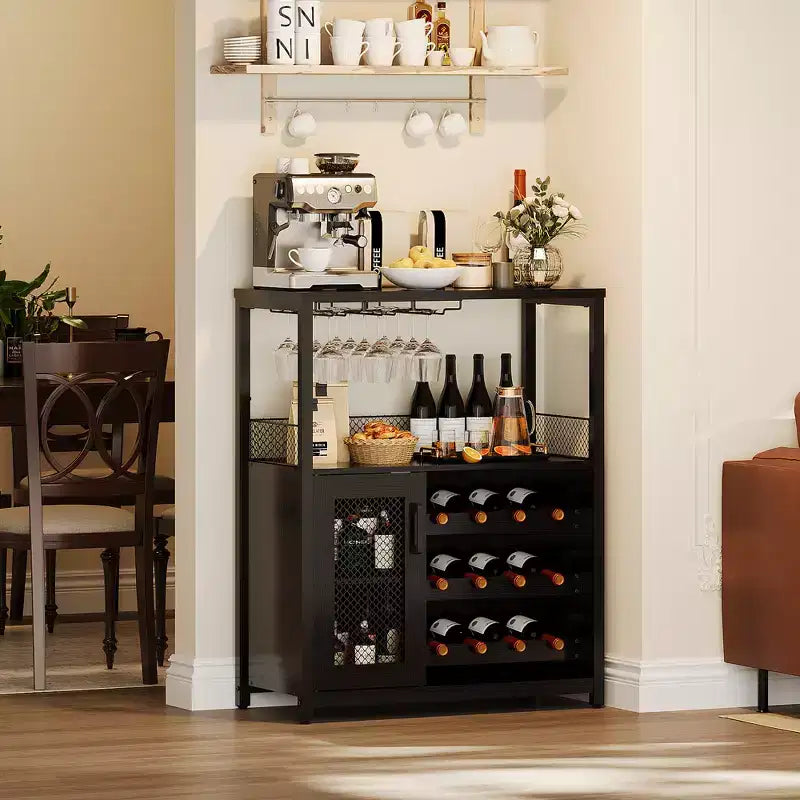 Credenza mobile bar a 3 livelli con portabottiglie e spazio contenitore, mobile buffet con portabicchieri e anta a rete, per cucina, soggiorno e bar