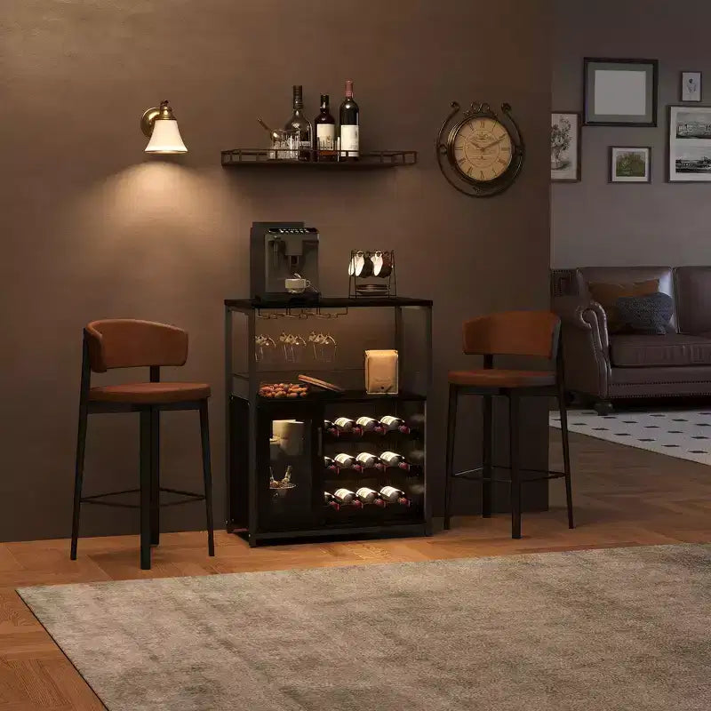 Credenza mobile bar a 3 livelli con portabottiglie e spazio contenitore, mobile buffet con portabicchieri e anta a rete, per cucina, soggiorno e bar