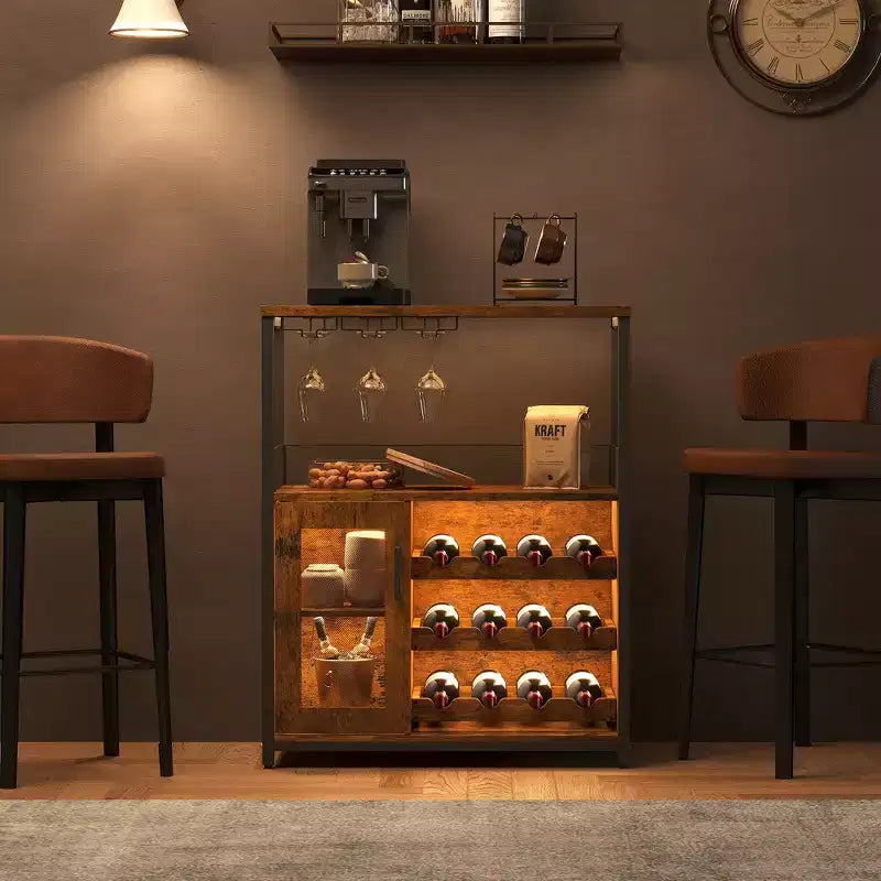 Credenza mobile bar a 3 livelli con portabottiglie e spazio contenitore, mobile buffet con portabicchieri e anta a rete, per cucina, soggiorno e bar