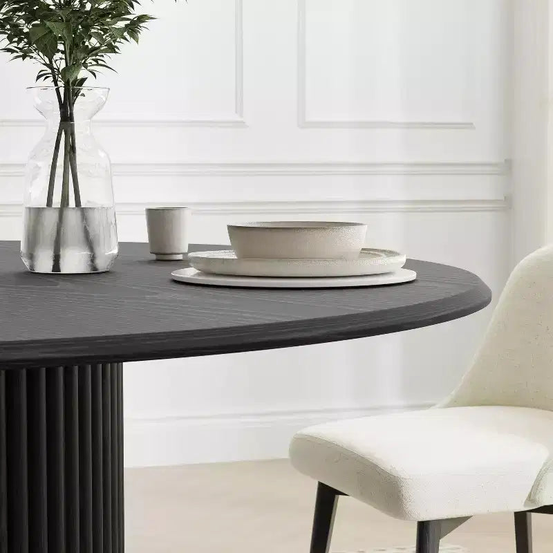 Tavolo da pranzo rotondo in legno da 52" per cucina, per 4-6 persone, con bordo superiore ad arco e piedistallo scanalato per soggiorno/sala da pranzo, caffè, ufficio, nero